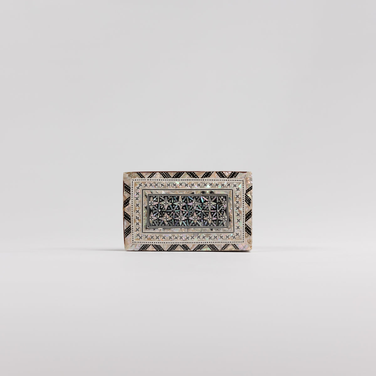 Artisanal Sadaf Treasure Box 3 in (L) x 5 in (W) x 2 in (H)