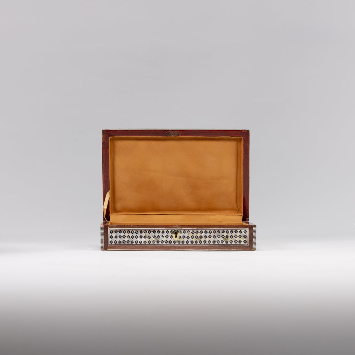Ornate Medium Sadaf Keepsake Box with Lock 7 in (L) x 10.5 in (W) x 3 in (H)