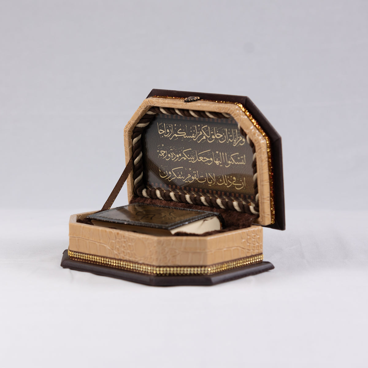 OTT-1576-SYEGY 9 in (L) x 6 in (W) x 3.5 in (H)